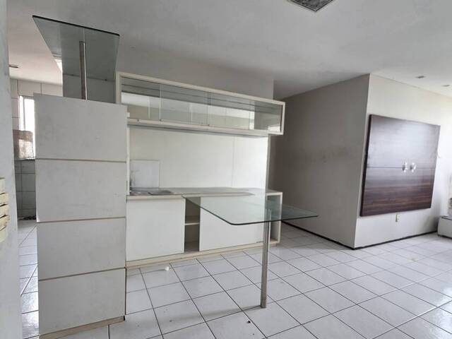 Apartamento para Venda em Fortaleza - 2