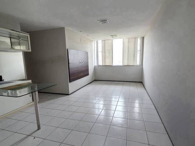 Apartamento para Venda em Fortaleza - 3