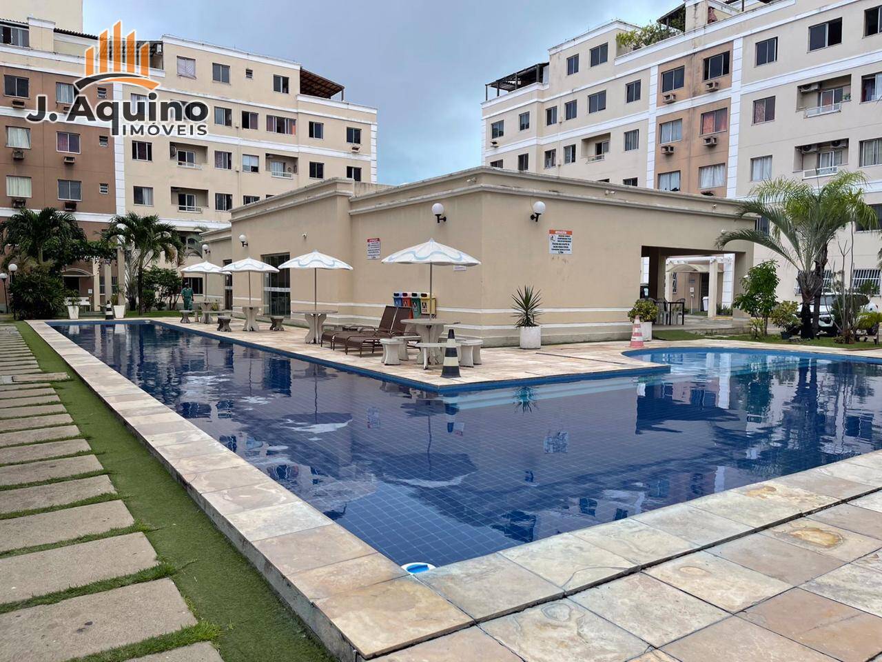 Apartamento de 02 quartos na Cidade 2000