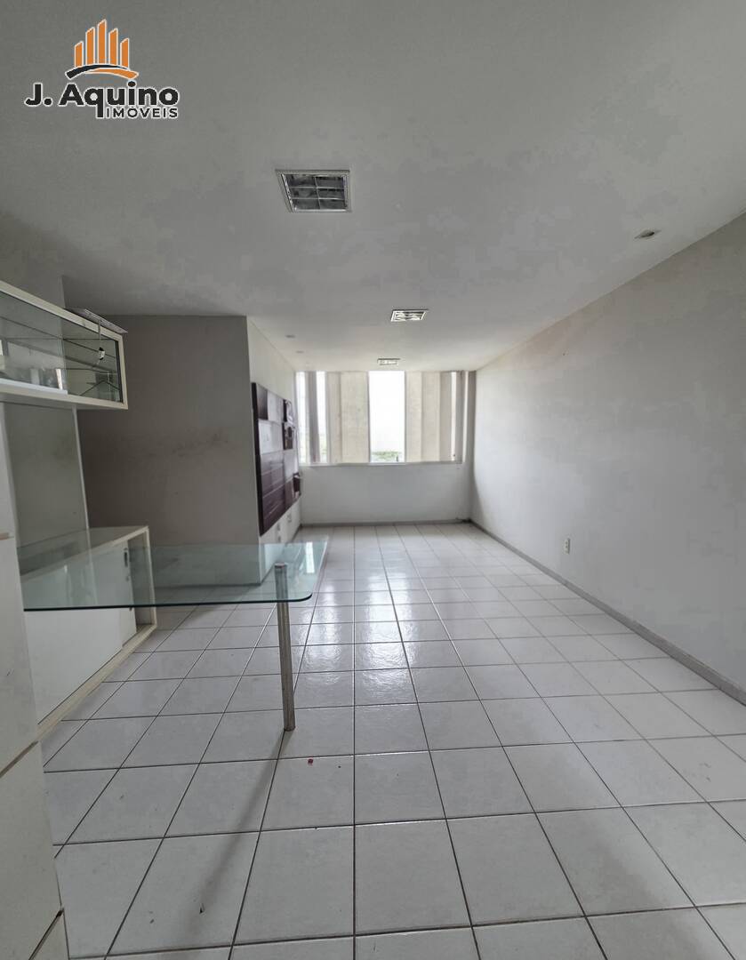 Apartamento 3 quartos próximo a Washington Soares
