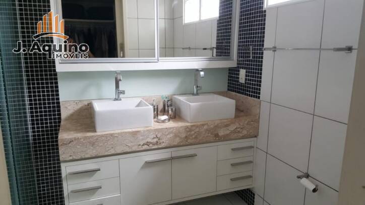 Casa, 3 quartos, 210 m² - Foto 4